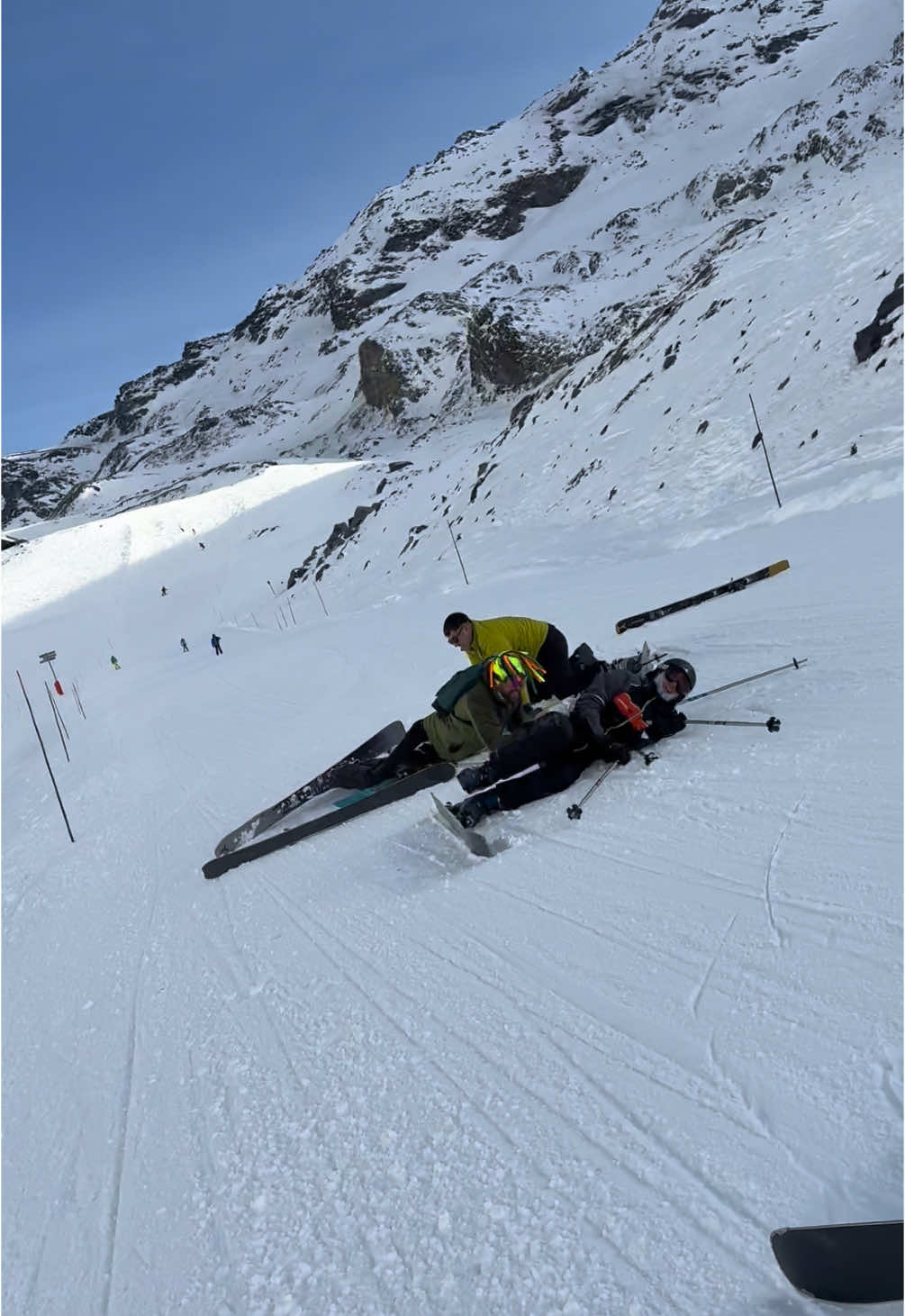 This years skiing trend, definitely worth the watch and definitely the winner ⛷️🎿#ski #valthorens #360valthorens @Ciaran Kenny @Aodan Whitty @Lar Doran 