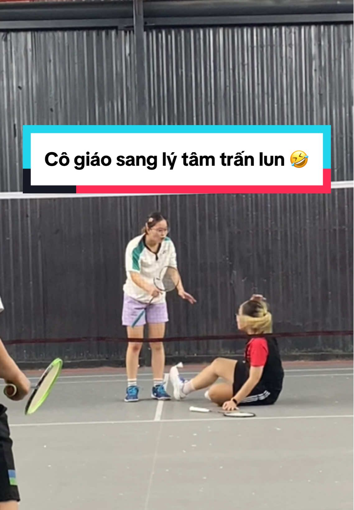 Cô giáo @Minh Anh Li-Ning sang lý tâm trấn với quả sì mát của Hồng Xiêm 🤣🤣🏸 #badminton #caulong #xh 