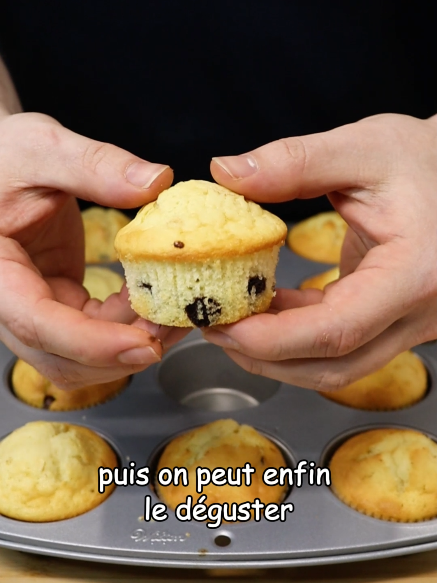 Je comprends pas pourquoi j'ai pas eu l'idée avant de cuire une madeleine dans un moule à muffin !! Pense à t'abonner pour me soutenir et n'hésite pas à reproduire la recette et donne moi ton avis dans les commentaires ! #madeleine #muffins #recettesimple #recetterapide #recettesfacile #tiktokfood #cuisinetiktok #faitmaison #food #patisseriekiltac #pourtoi #fyp