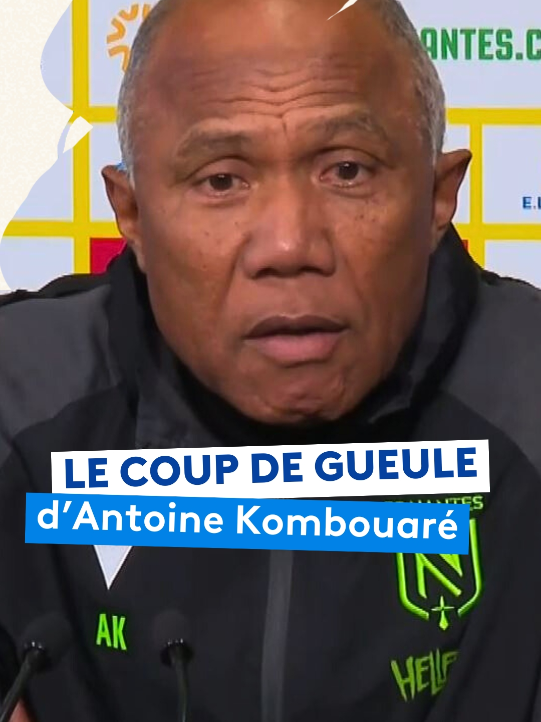 Le coup de gueule de l'entraîneur du FC Nantes, Antoine Kombouaré, contre les journalistes, lors de la conférence de presse de présentation du nouveau gardien de but, Anthony Lopes. #fcnantes #antoinekombouare #nantes