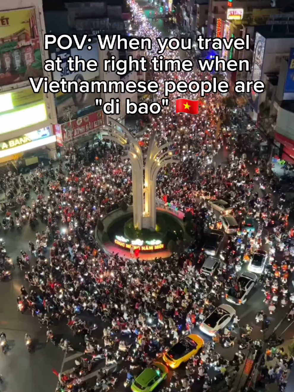 What an amazing atmosphere!!! 🇻🇳 Hope Vietnam will become championnnn 🇻🇳🇻🇳🇻🇳 #dibao #hanoi #vietnam #travel  #vietnammoments #fyp 