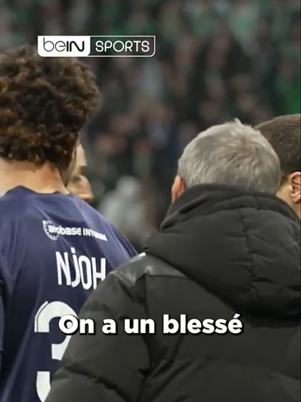 👀 Quand un blessé change tous les plans d'un coach ! Retour sur le jour où le coach du Pau FC Nicolas Usaï a porté un micro durant un match ! #Football #Soccer #BestOf