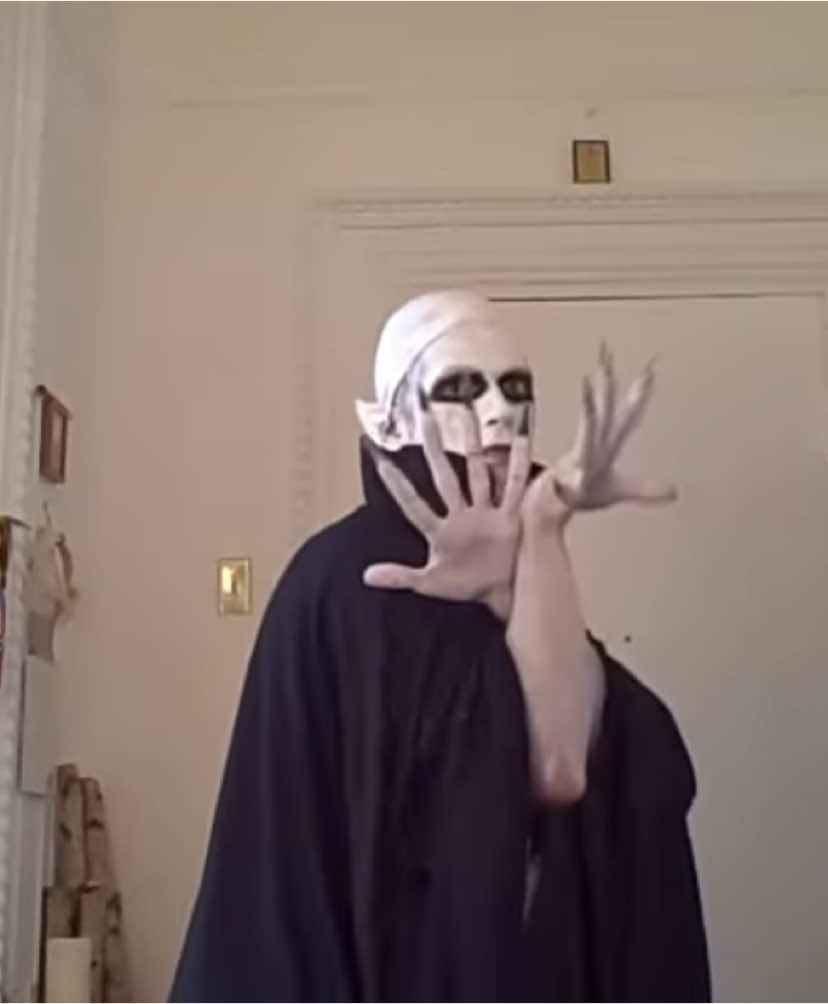 nosferatu voguing #vogue #nosferatu #youtubememe #voguing 