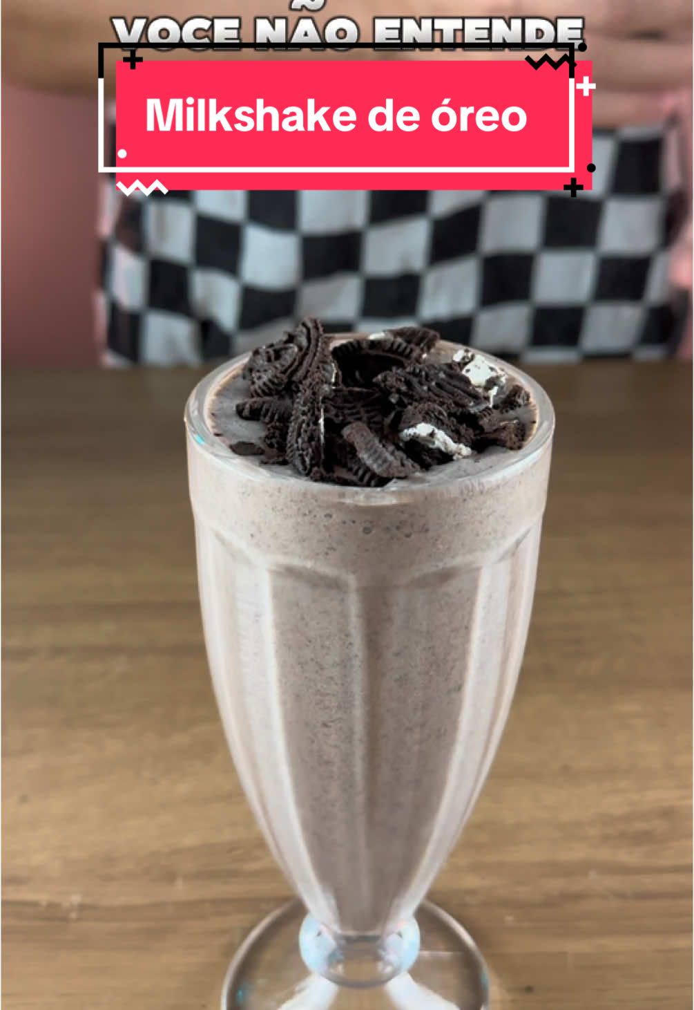ESSE É O SEGREDO DOS MILKSHAKES PROFISSIONAIS! 😋 #receitafacil #receitassimples #receitacaseira #receitapratica #receitafácil  • • • ⚠️(ingredientes)⚠️ 4 bolas de creme sorvete 1 pct de Oreo 2 col de Leite em pó 80ml de leite