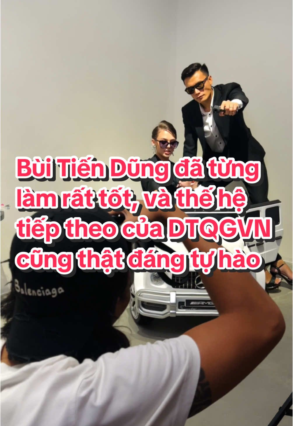 Ngày hôm nay Bùi Tiến Dũng không còn bảo vệ khung thành của DTQGVN nhưng tinh thần của Dũng ở Thường Châu vẫn còn đó, chúng ta hoàn toàn tin tưởng vào 1 chiếc Cup vàng. Cố lên Đình Triệu, cố lên các ae, người hâm mộ luôn dõi theo các bạn #buitiendung #asiancup2024 #dtqgvietnam #nguyenxuanson #khuatquanghuy #photographer #vietnam #vodich 