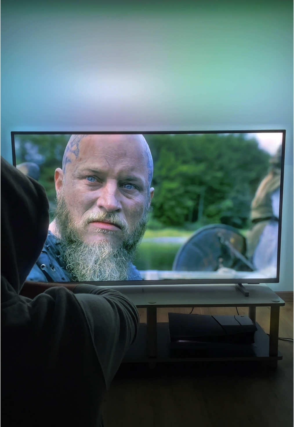 Ragnar imagines staying on his farm with his family. The moment when he discreetly checks if what he saw was real…🫠🫠 #vikings #viking #vikingsedit #ragnar #ragnarlothbrok #lagertha #bjorn #bjornironside #athelstan #series #netflixseries #ambilight #fyp #fypppppppppppppp #fyppp #foryouu #pourtoi #viral_video #CapCut 