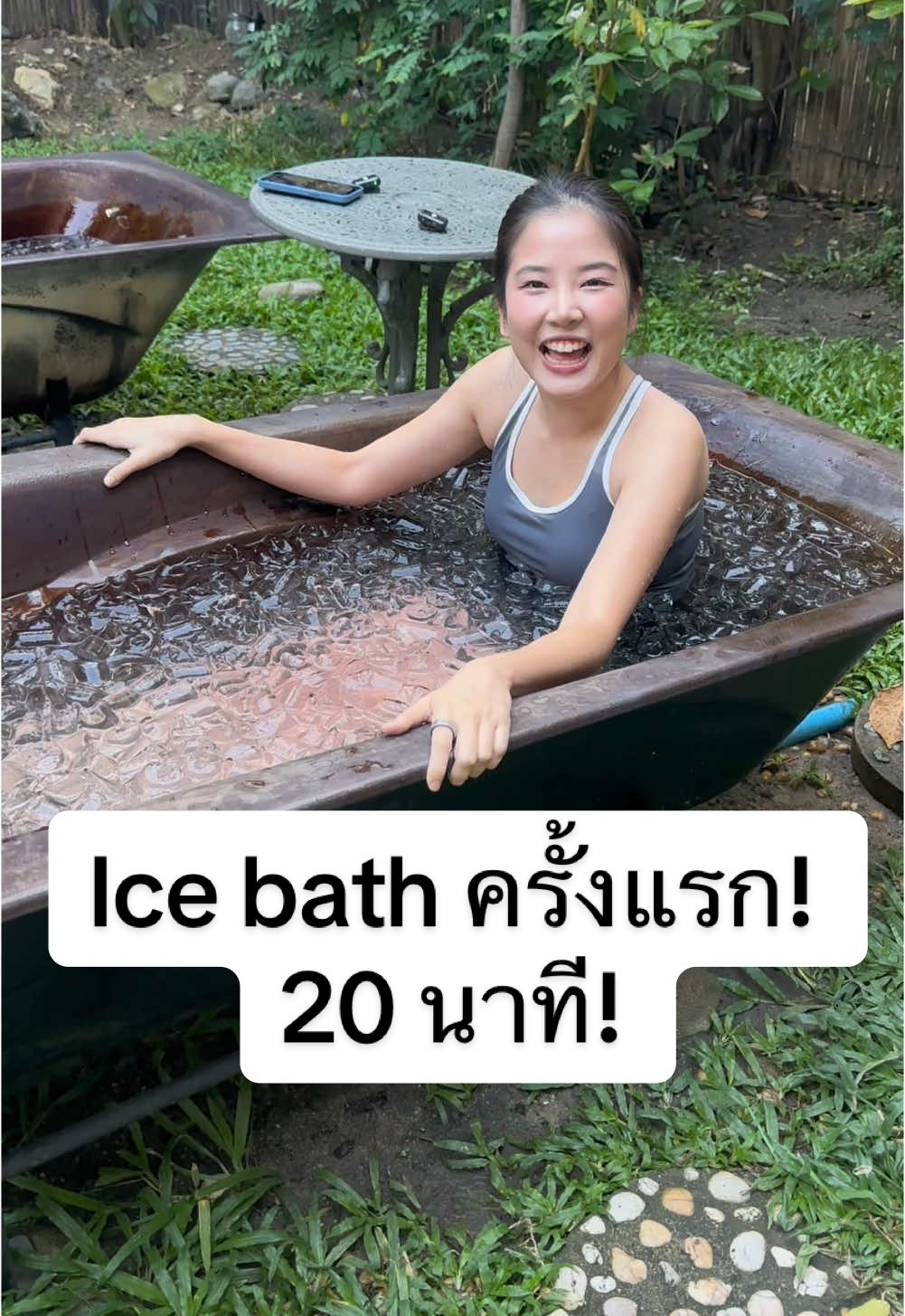 Ice bath ครั้งแรก ถ่ายรายการกับคุณ ck ! อยู่ไปตั้ง 20 นาที!  สนุกมากกก เดี๋ยวไปทำอีก ! #ติดฝนรีวิว #ฝนศนันธฉัตร #tiktokคนบันเทิง #บันเทิงtiktok #sananthachat #icebath 