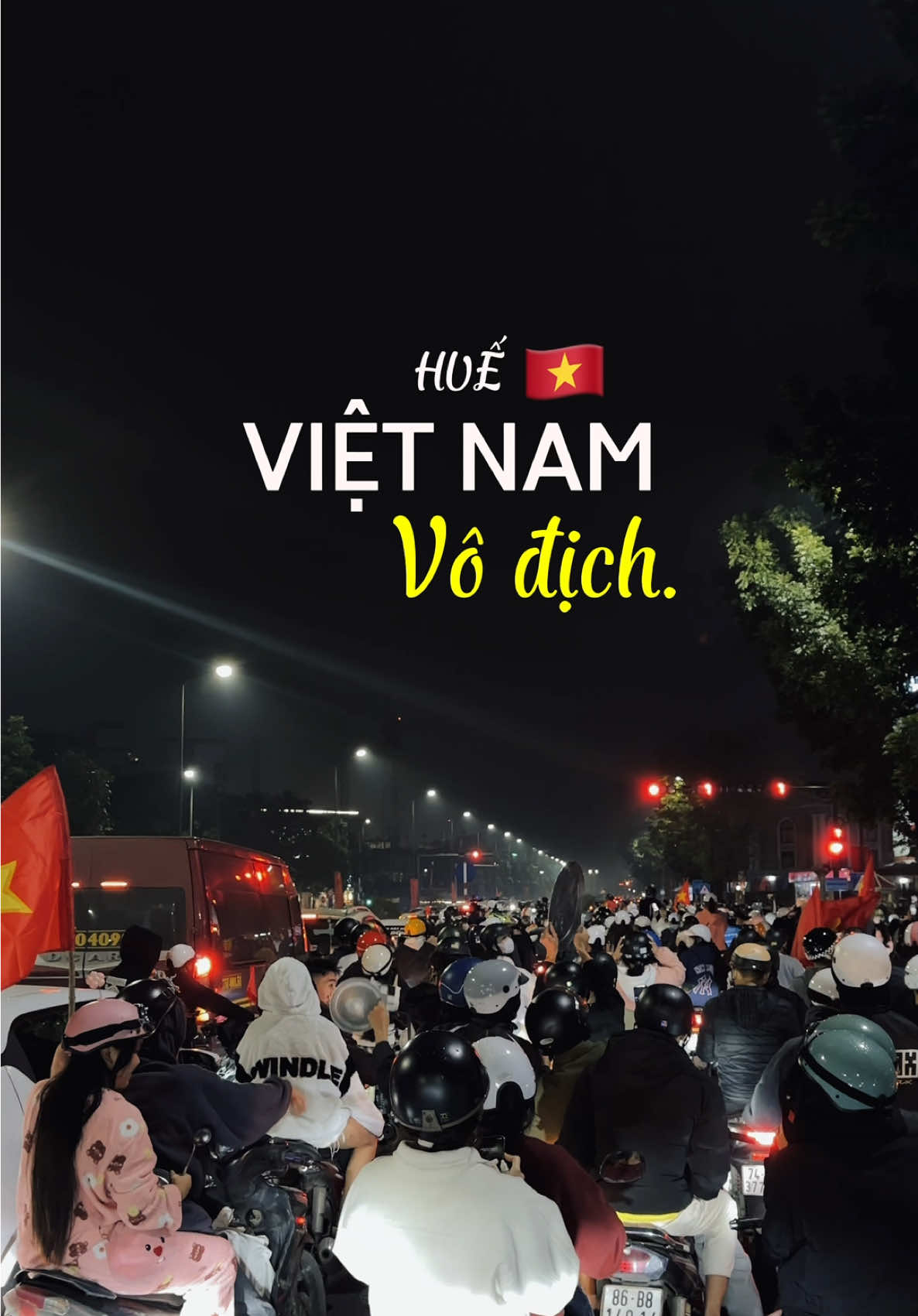 Bão ở Huế tôi cỡ này, ở các bạn bão cỡ nào🇻🇳❤️ Việt Nam vô địch….. #vietnam #vietnamvodich #xuhuong #huế #dibaovietnam #quoctu_28 #reviewhue 