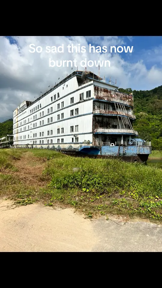 🌴✨ Exploring the haunting beauty of Koh Chang's ghost resort 🌊🔥 Once a paradise, now a memory lost to flames. Join me as I uncover its eerie secrets and the stories behind the ashes. 🏚️👻 #KohChang #GhostResort #AbandonedPlaces #UrbanExploration #LostParadise #Haunted #TravelDiaries