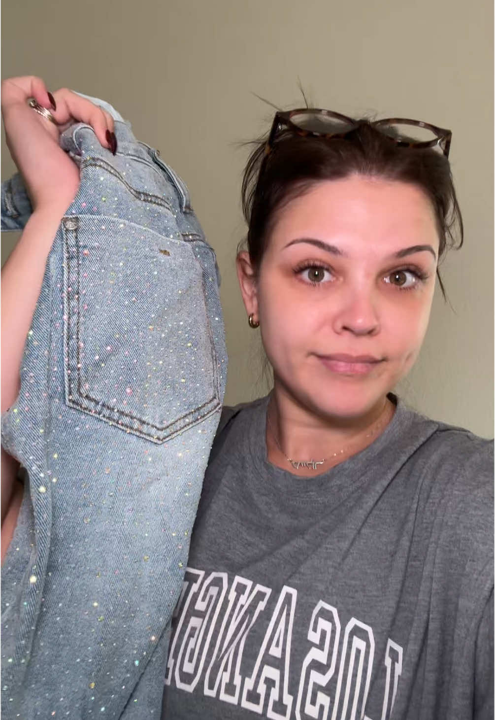 If ya wanted them ya better get them now #sparkle #jeans #denim #baggyjeans #highrise #outfit #fashion #womensfashion #newyearnewaura #tiktokshopdelightnow 