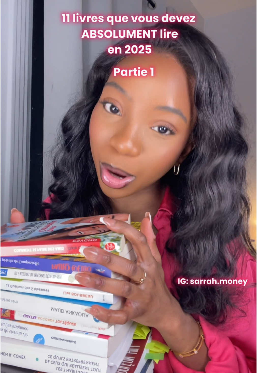 2/31 videos✨ . On commence bien l'année par un peu de lecture. Bien sûr il y a plein d'autre: sarrah livres que je n'ai pas cité ici, soit parce que je ne les ai pas encore lu, donc je ne pourrais pas vous les conseiller, ou je les gardent pour 2026😉😉. #pourtoi #pourtoipage #livre #france🇫🇷 #tiktok225🇨🇮 #BookTok #225🇨🇮 #ivoiriennegirl 