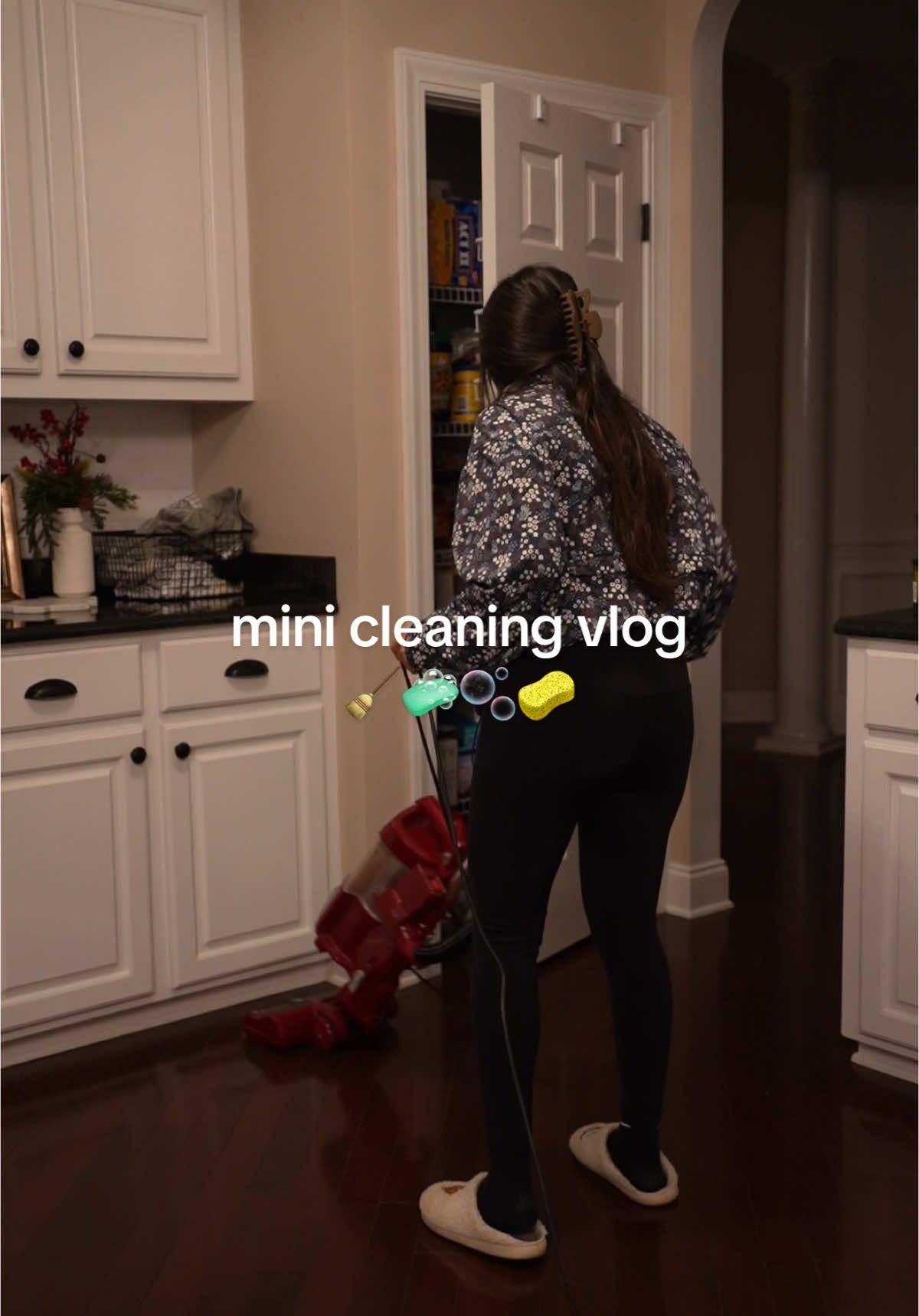 I don’t love cleaning but the end result is so worth it. just one of those days I didn’t wanna move but who else is gonna do it 🤷🏽‍♀️ my energy was fueled by poppi<3 . . . . @downy @Drink Poppi @Scrub Daddy  . . . . #cleaning #cleaningtiktok #cleaningmotivation #CleanTok #cleanwithme #cleaningszn #minivlog #Vlog #reset #resetroutine #resetwithme 