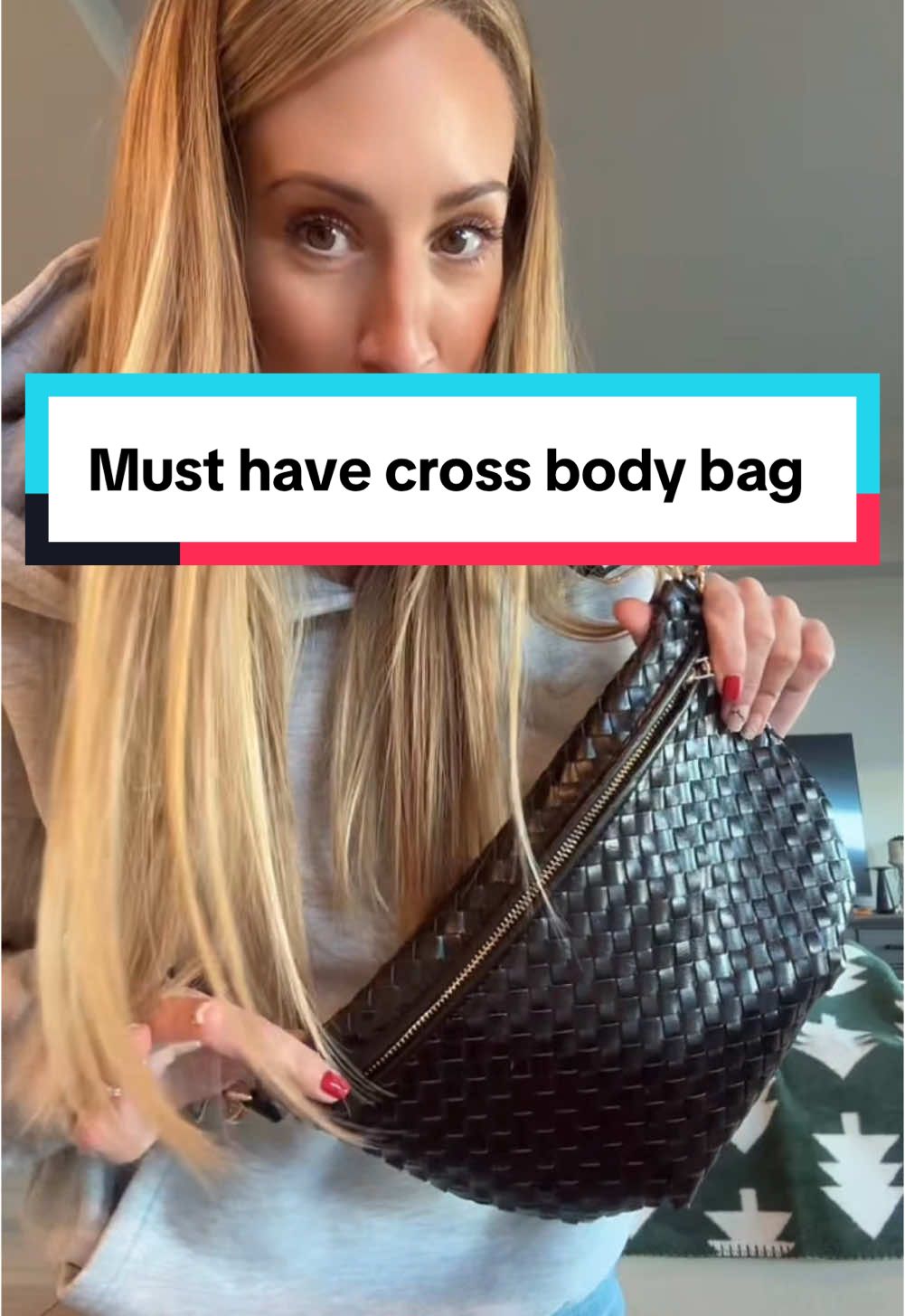 ✨ The Perfect Everyday Bag is HERE! ✨ 👜 Woven Crossbody Bum Bag – Stylish, durable, and perfect for on-the-go! ✔️ Great quality that holds up to daily wear ✔️ Spacious, lightweight, and super trendy 💥 Grab yours now – FREE shipping today! #NewYearNewAura #MadeMyYear #TikTokShopFinds #ClosetMustHave #EverydayEssentials #crossbodybag #bumbag #wovenbag @Pretty Simple 