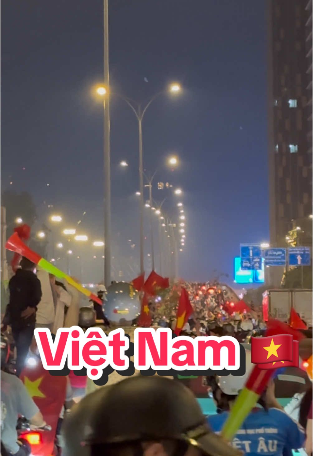 Welcome to my country - Việt Nam 🇻🇳🇻🇳🇻🇳 #vietnamvodich #sechienthang🇻🇳❗️ #vietnam #bongdavietnam #nguyenxuanson #goforit #dibaovietnam #vietnamchienthang 