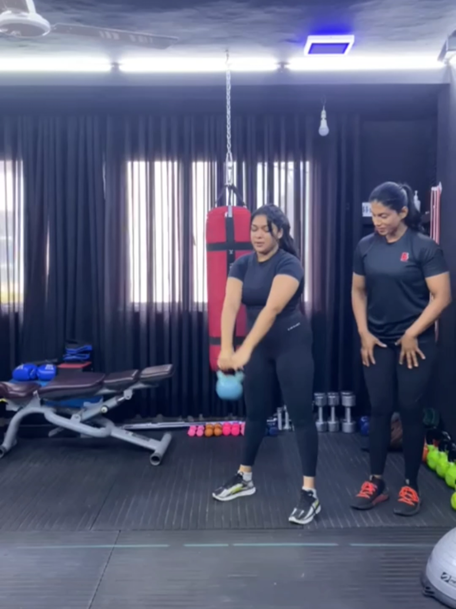 “The body achieves what the mind believes.” – Napoleon Hill #madhushi_amarasinghe #Fitness #gymmotivation #personaltrainer #personaltraining #narahenpita  @BURN & BLAST FITNESS 