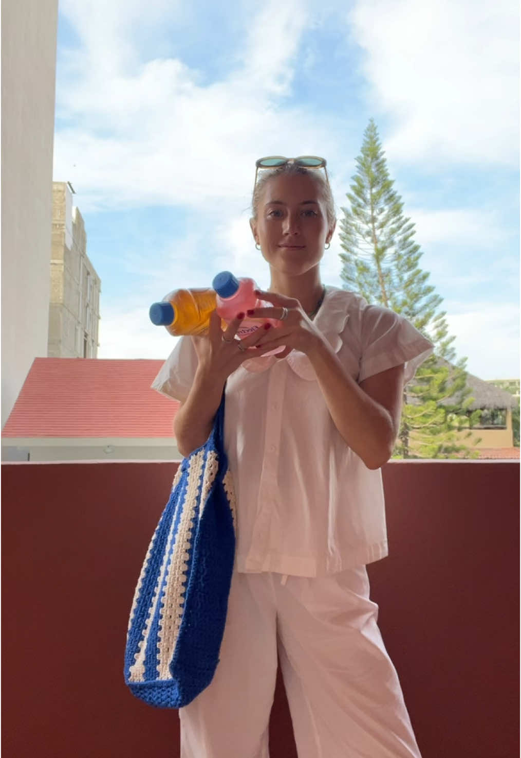 the designated Electrolit runner this morning  #mexico #travel #OOTD #vacationoutfits #electrolit #traveltiktok 