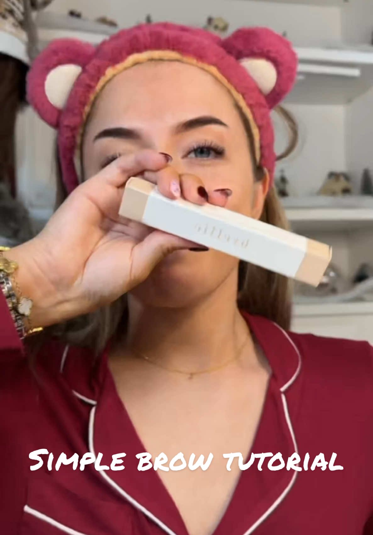 Trying out the Brow Texture… I can truly say I love it ✨ @byelliebeauty  #brows #byelliebrowtexture #browstutorial #eyebrows #eyebrowtutorial #browtexture #byelliebrow #easybrows #naturaleyebrows #simplebrows #plouisebase #primarkbeauty 