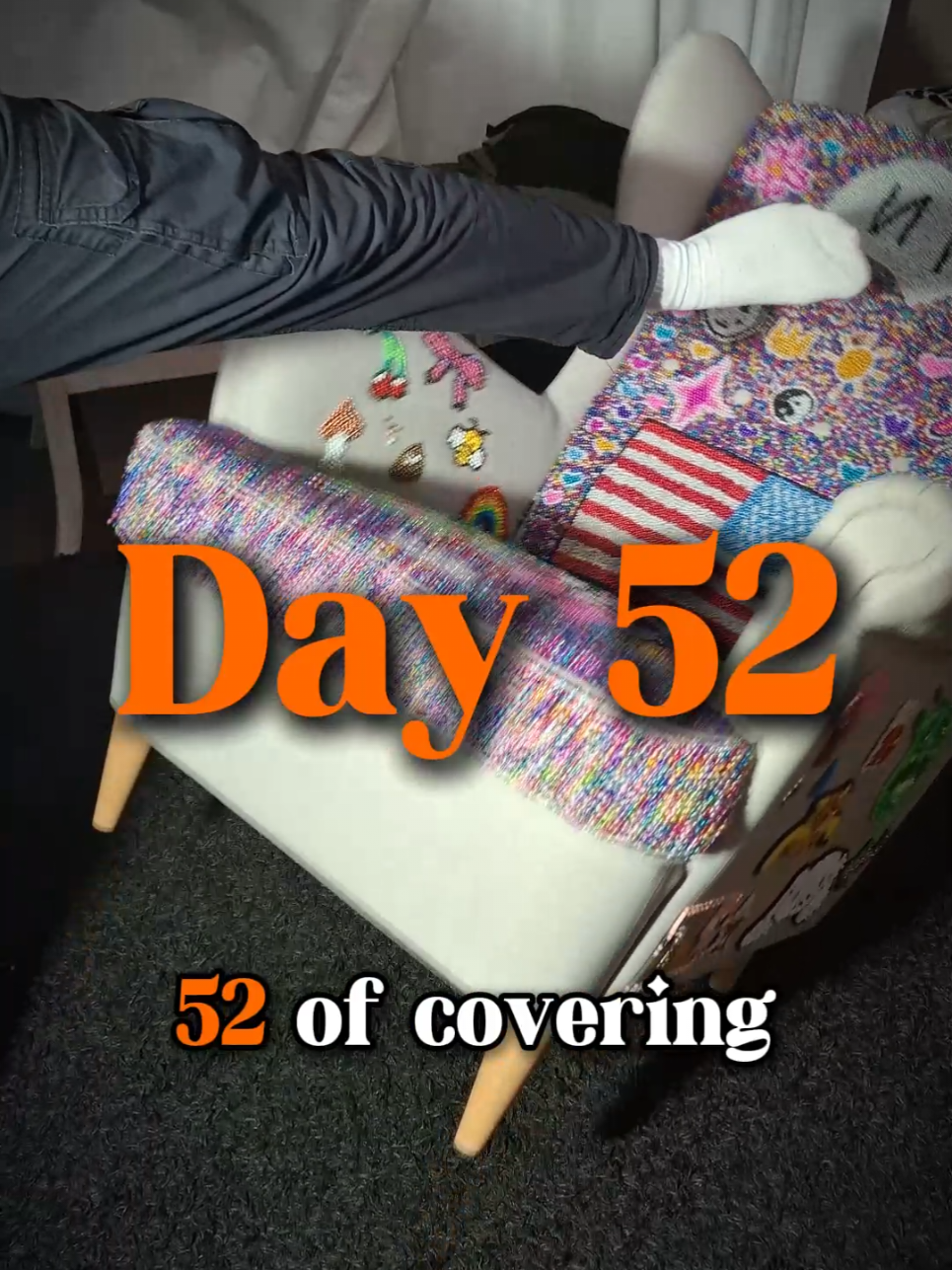 Day 52 of covering this chair with 1 pin per follower! Total pins added: 75426 #pin #cover #chair #coverwithpins #pinonchair #pins 