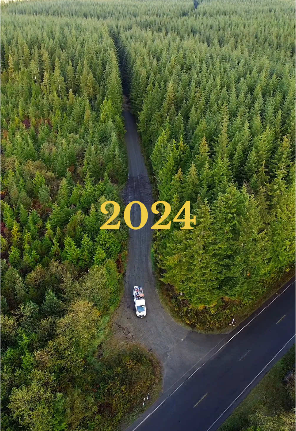 2024 was an incredible year! Here are some of my favorite moments. Thank you to each and every one of you for your continued support over the years! I have big plans for 2025 and I look forward to meeting more of you out on the water this year. Happy New Year, good luck fishing and your daily reminder to go play outside! 🌎🚣🐾 •  • • #2024 #fishing #vanlife #travel #adventure #animals