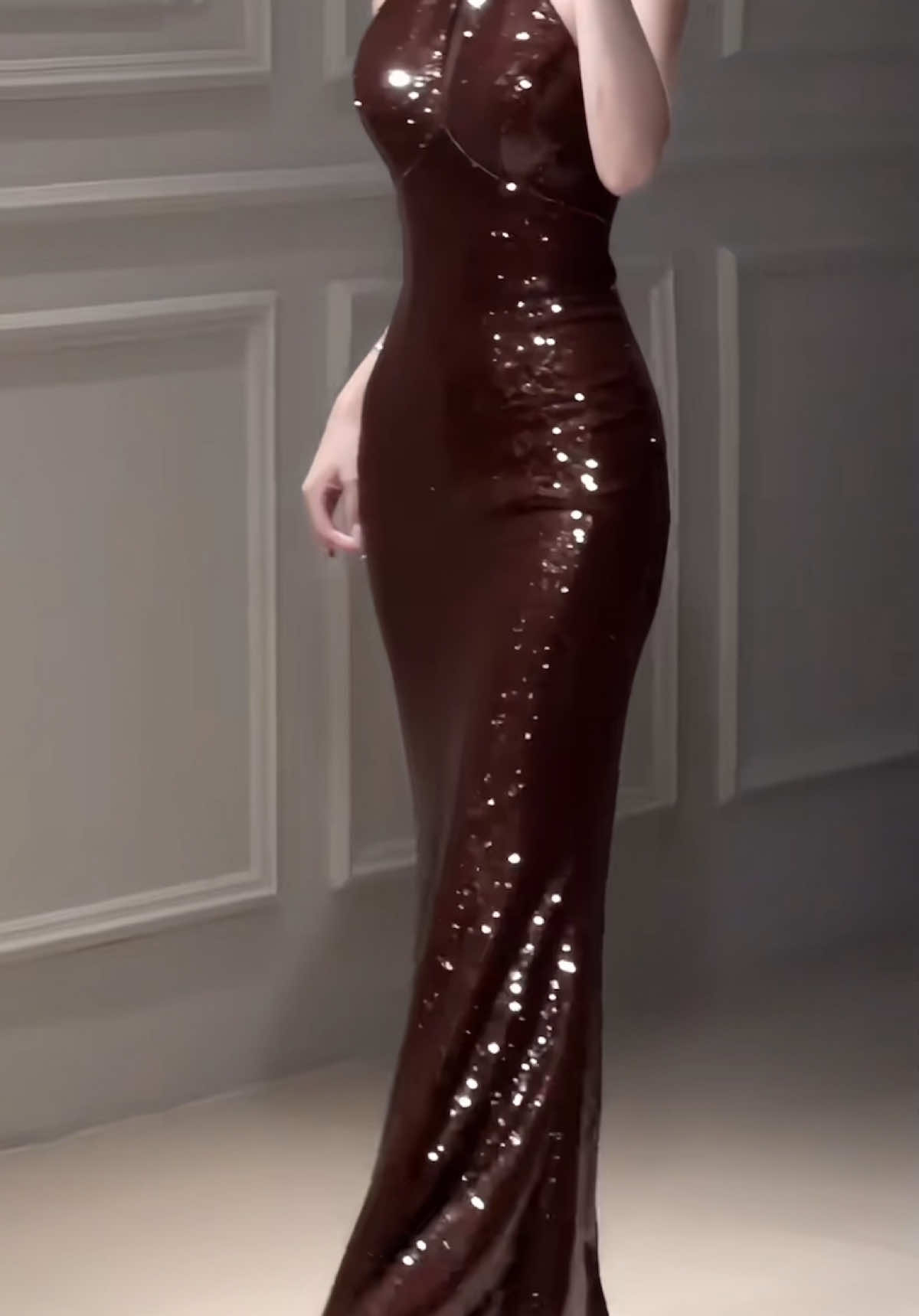 #iconicdress#brown#gowns#occasionaldress#fashiontiktok#fypppppppppppppppppppppp#blingbling#model#inspofashion#fyp#freelancer#sparkly#fashion#fashion_designs#long#dreamdress#fypppppppppppppppppppppp  