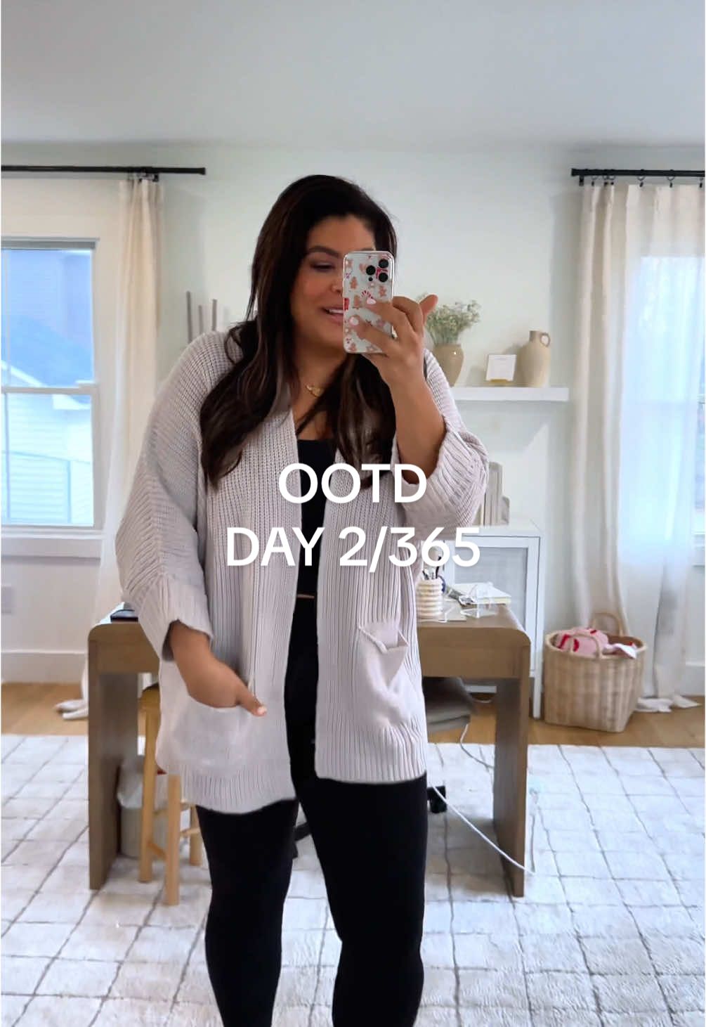 day 2/365 sharing my realistic midsize outfit of the day! cozy vibes today with this cardigan — follow along for easy outfit inspo! 🫶🏽 #midsizefashion #midsizeoutfits #outfitinspo #casualoutfits #ootdinspo 