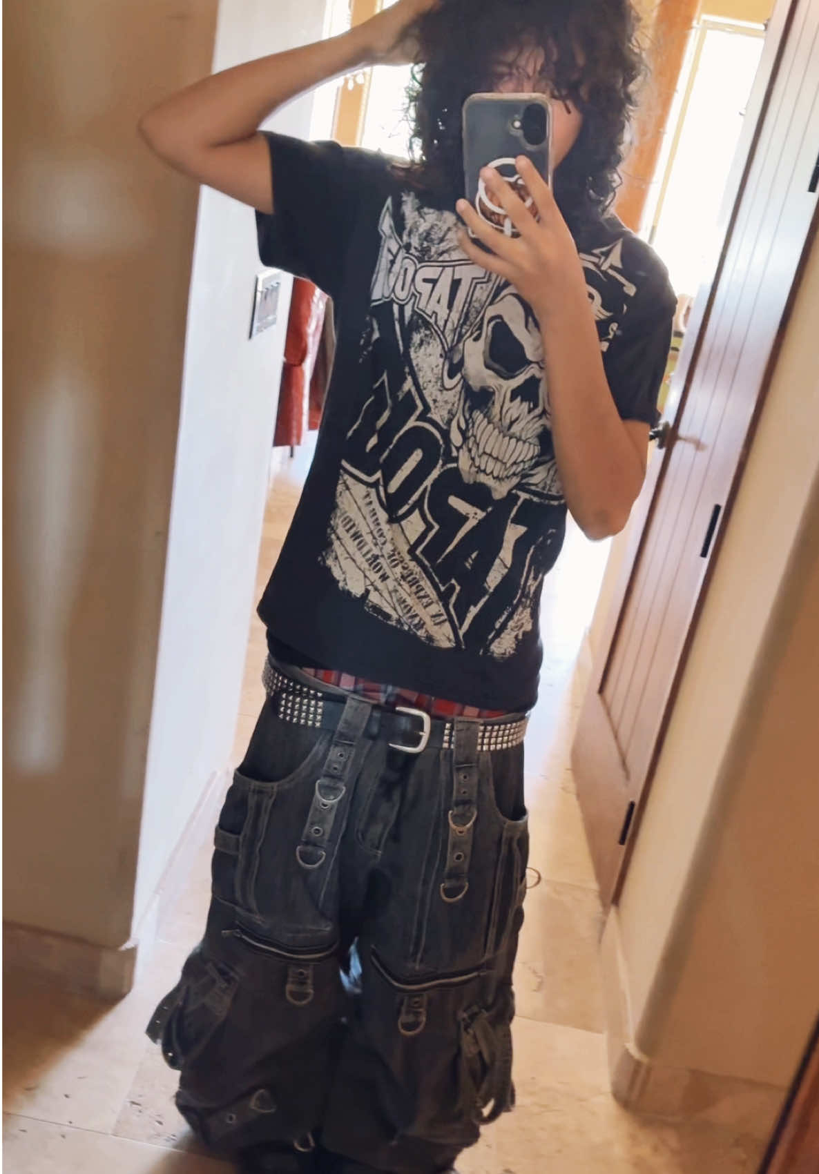 first post of 2025 #fyp #az #ourownend☠️ #foryoupage #trippnyc #rebzyyx #baggyjeans #newrocks #southpole #affliction #swag #2000s #dcshoes #ilovemyman #newyears #fyppppppppppppppppppppppp 