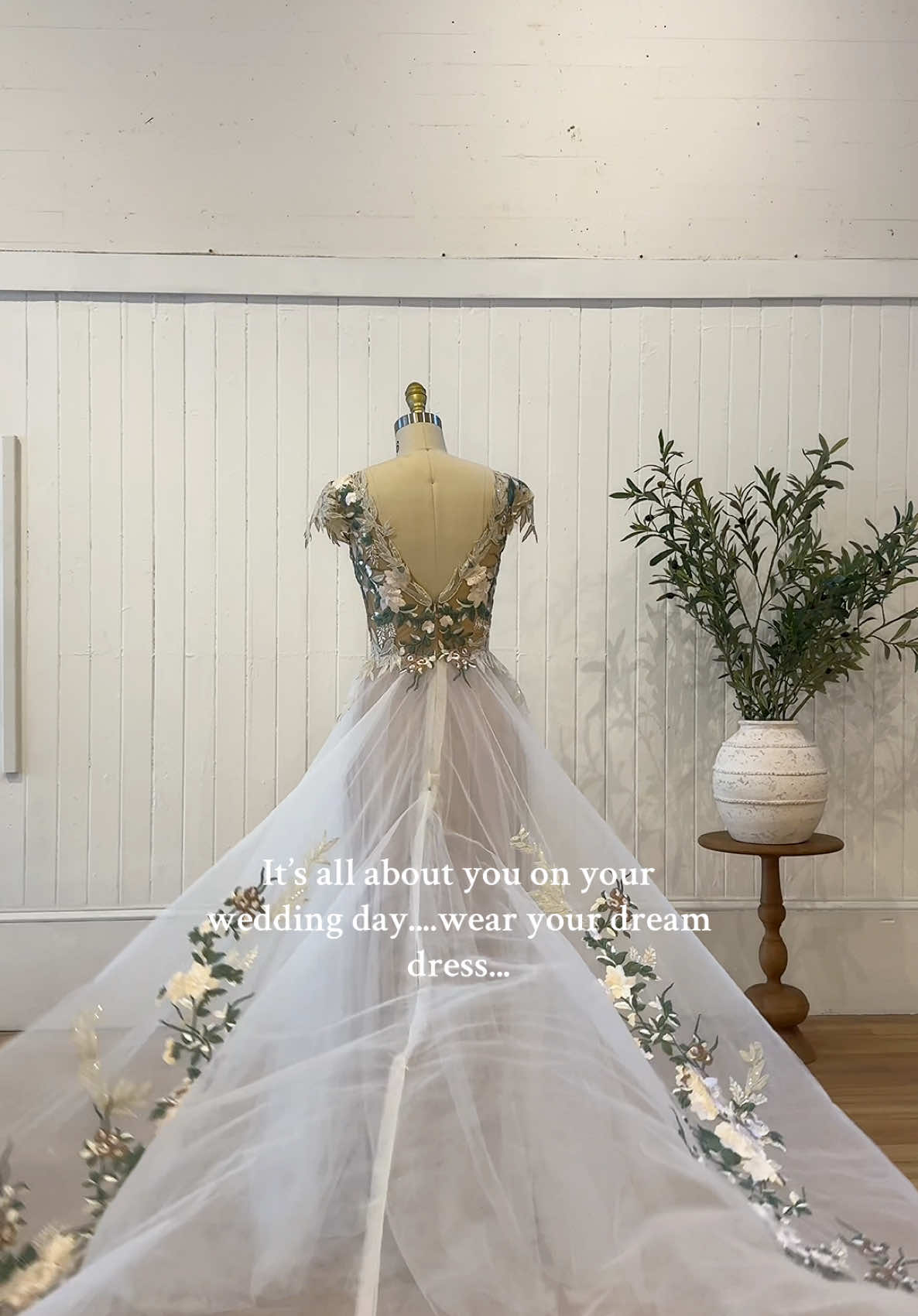 Try on your dream wedding dress at our Chicago or SF boutiques 🫶 #weddingdresses #dress #cottagecore 