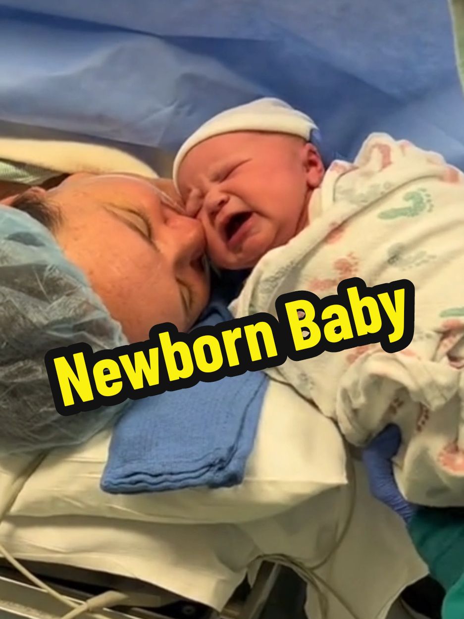 First day on earth 🥺❤️ #baby #newborn #cutebaby #newbornbaby #mom #crying #wholesome #fyp #foryoupage