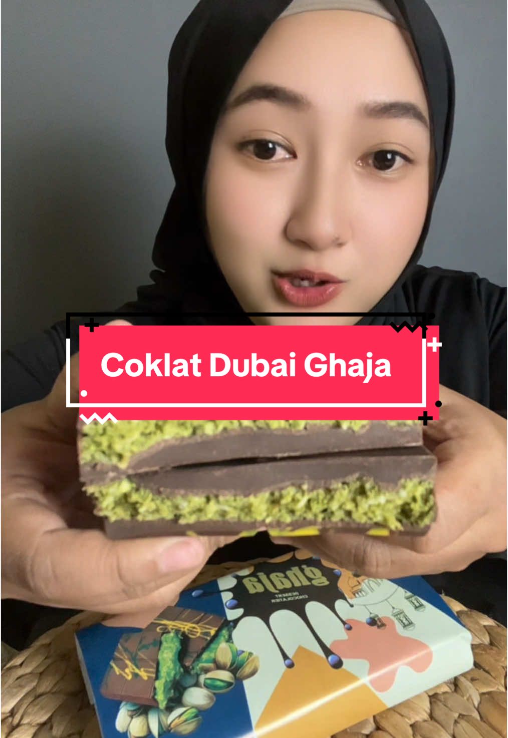 Membalas @blubewrryzz Wiiiii emang enak Coklat dubai ghaja nya #coklat #coklatdubai #coklatdubaiviral #dubaichocolate #dubaichocolatebar #coklatviral #jajanantiktok #coklatdubaighaja 