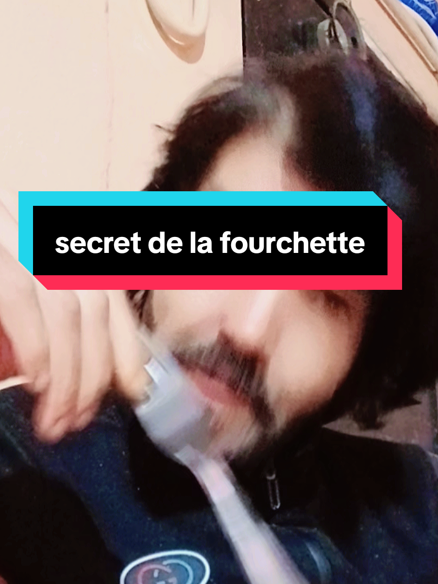 Réponse à @sidahmed.mahlia Le secret de la fourchette à manger @trendyvibes.313 @القمة #milliebobbybrown #hachtag #tren #star #metsin #2025 #تركيا🇹🇷اسطنبول #هاشتاج_العرب__تيك__توك #الشعب_الصيني_ماله_حل😂😂 