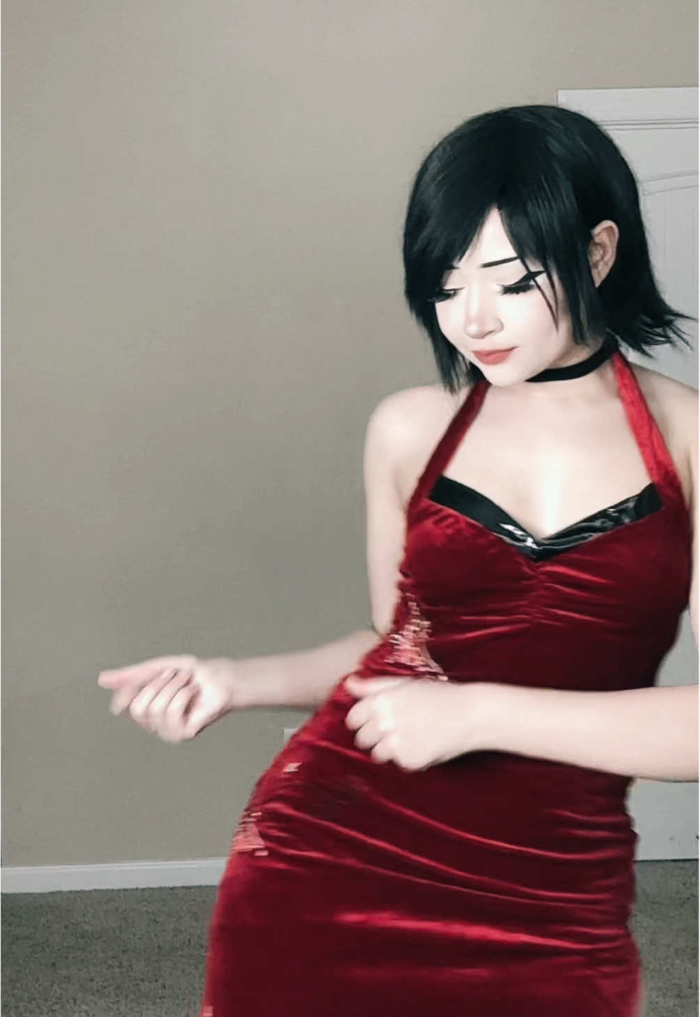 IM LIVE ON TWITCH♥️ #adawongcosplay #adaresidentevil #residentevil4remake #residentevil4 #adawong 