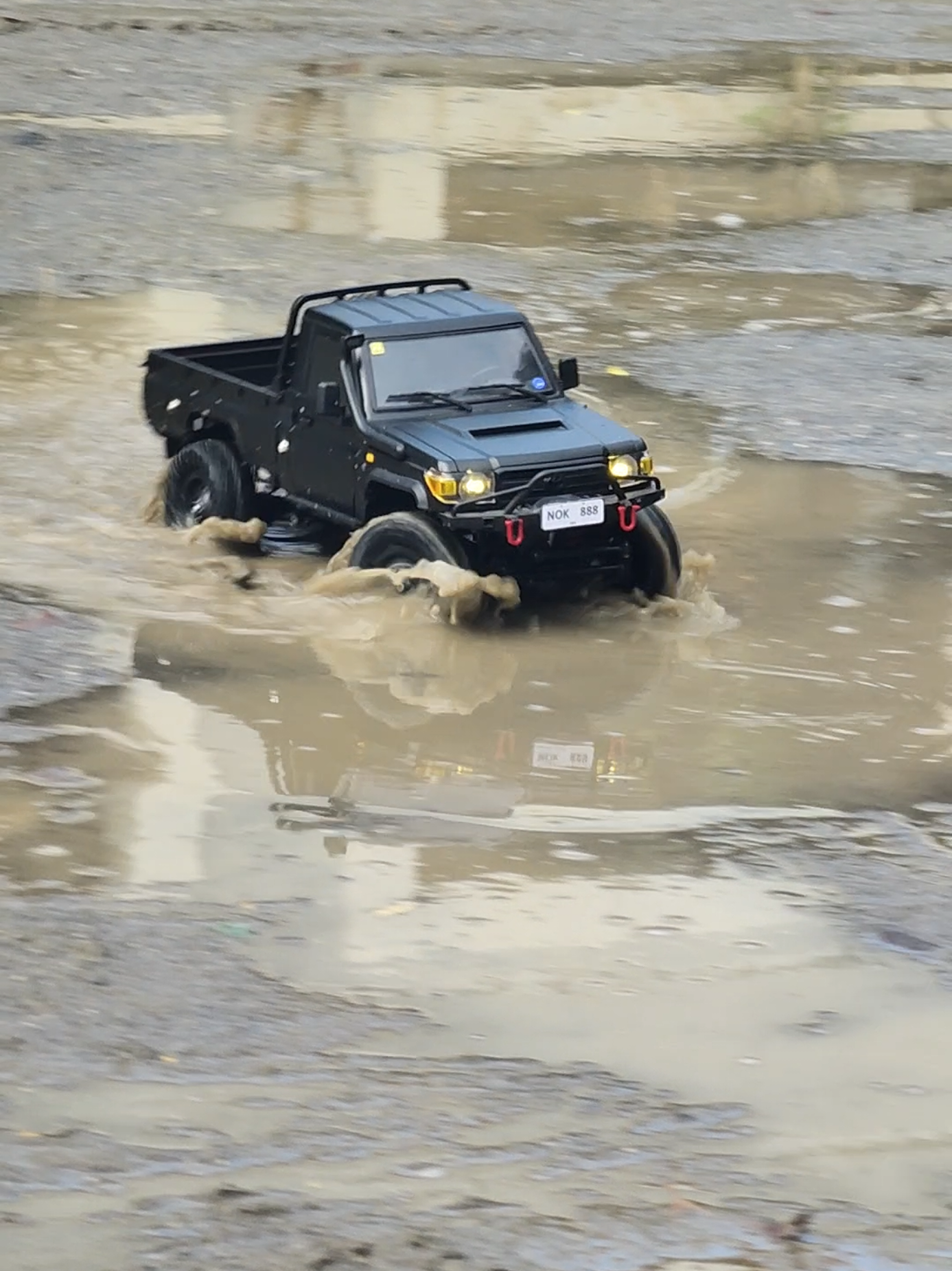 Toyota LC79 1/12 scale RC #4x4 #4x4rc #rc4x4 #rccrawler #rc #toyotalc79 #rc4wd #toyotalandcruiser #scalerc #scalecrawler #scalemodel #4x4offroad #rcoffroad #mn99s #mn82 #mn78 #mn45 #mn999 #rccrawling #fyp #fypシ゚viral #rctruck #rctrucks 