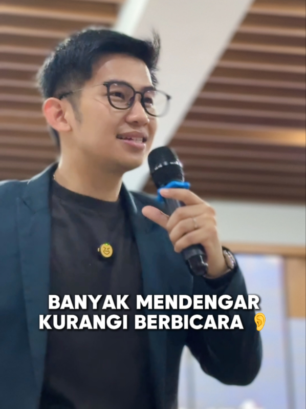 Mendengar > Berbicara👂 #motivation #publicspeaking #komunikasi #selfdevelopment #presentasi 