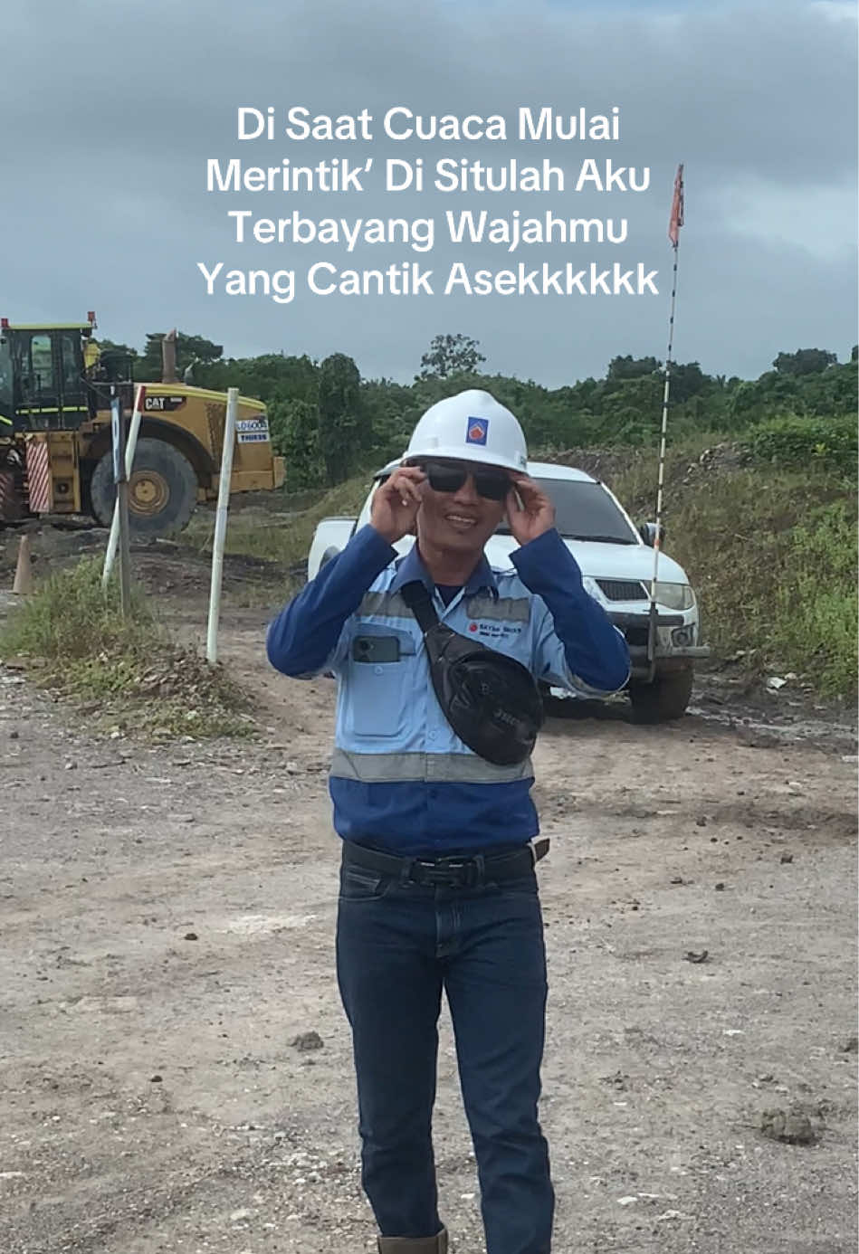 Asekkkk  #tambang #tambangbatubara #tambangbatubarakalimantan #katakatabanjar #banjar #bayangrup #bayangruptabang🔥 #wahanabaratamamining #survey #storytambangbatubara #bayangrubprojek 