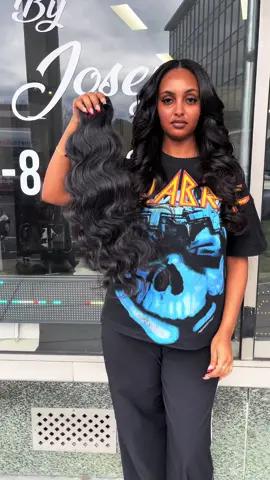 Three bundles of pure perfection! 24”, 22”, and 20” – providing the best hair in town for all your color and styling needs. Whether you’re rocking vibrant hues or classic looks, our hair is ready for anything! 🙌 Book with Beauty by Josey today and get the style you love! 💖 #BestHairInTown #ColorPerfection #BeautyByJosey”