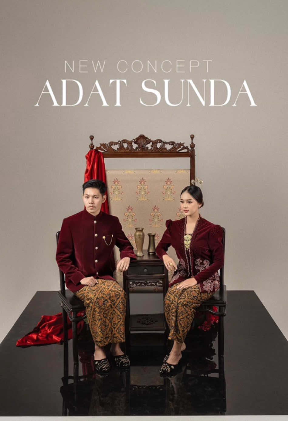 New Concept Adat Sunda😍 Kebaya Sunda dengan bordir motif bunga yang elegan ditambah bahan beludru yang lembut dan warna merah maroon yang berkarakter. Tampilan pada kebaya memancarkan kecantikan dan keanggunan. Studio Prewed Terlengkap di Bandung Modern & Traditional Prewedding, Family Portrait, Maternity & Beauty Portrait mulai dari 1 jutaan Include: ✅Fotografer ✅Make Up ✅Hijab/Hair Do* ✅Attire ✅Studio & Dekorasi #StudioPrewed #Preweddingtanparibet