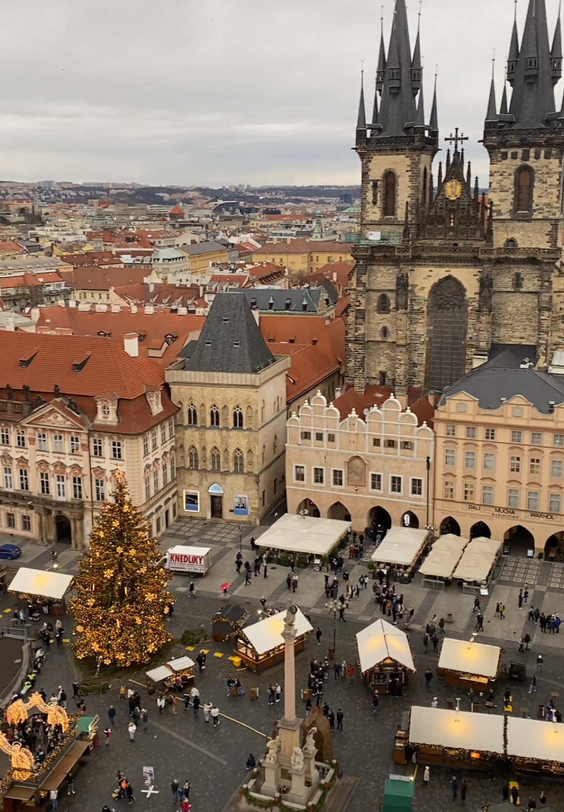 - براغ المدينة الهاربة من سبيستون 🥹❣️ #prague #phraha #براغ 