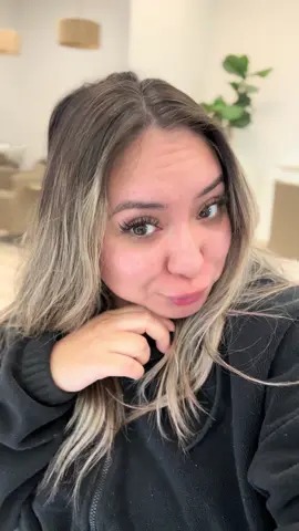 New year, new hair🔥 #newhair #hairtransition #hairtoks #newyearnewme #foryou #hairtransformations #hairtransitionchallenge #viral #firstthingsfirst #ineedtofixmyhair 