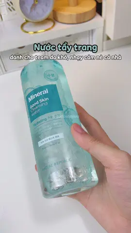 Nước tẩy trang Nature Republic cho da khô và da lão hoá nè #reviewlamdep #goclamdep #goccuamiuu #nuoctaytrang #taytrangdakho #nuoctaytrangnaturerepublic #naturerepublicvn 