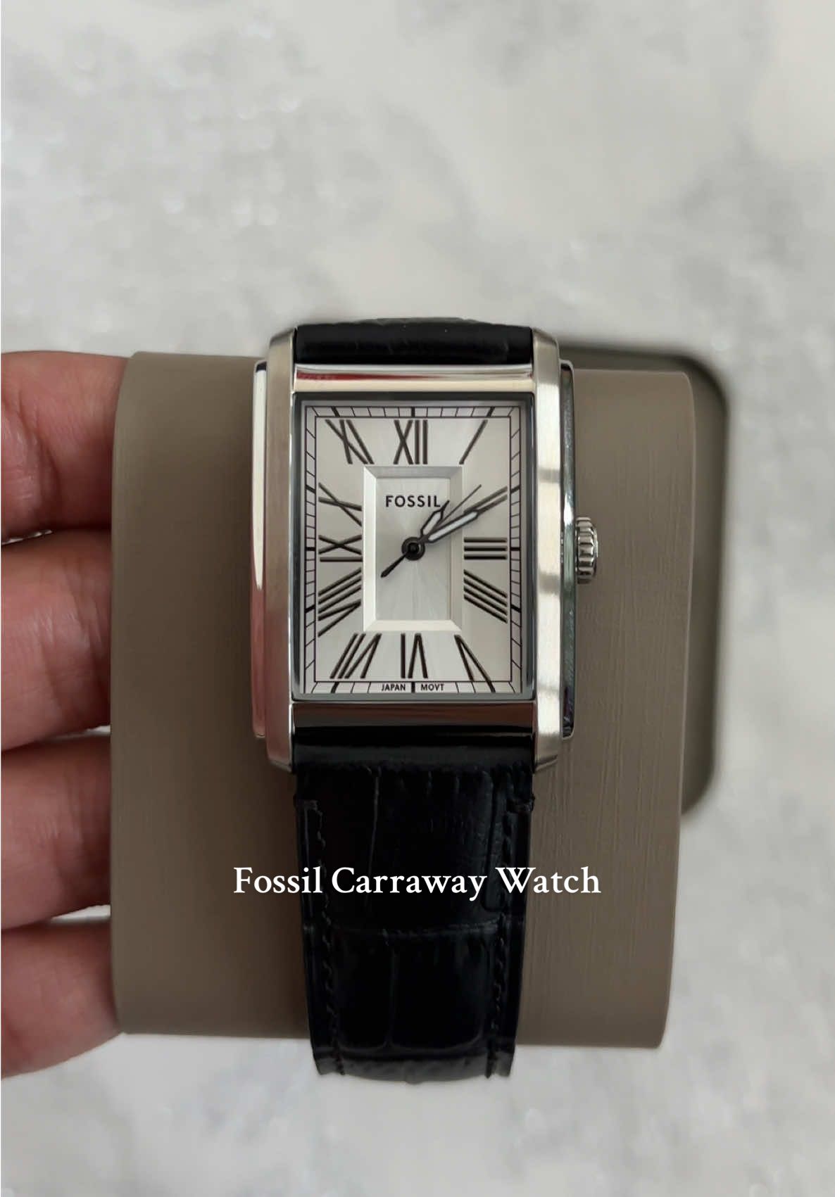 the Fossil Carraway is a classic.  #fossilwatch #fossil #unboxing #carraway #ugccontentcreator #fossilwatches #leatherwatch #blackwatch #fossilwatch #versace #ysl