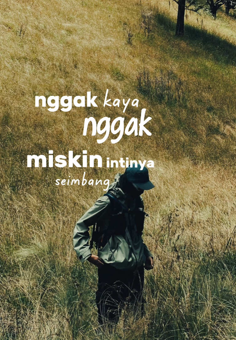 nggak kaya nggak miskin 🥹 #serunyaliburan #euforia2025 #ekspresikan2024 #fyp #trend #katakata #quotes #quotesstory #templatecapcut #foryou 