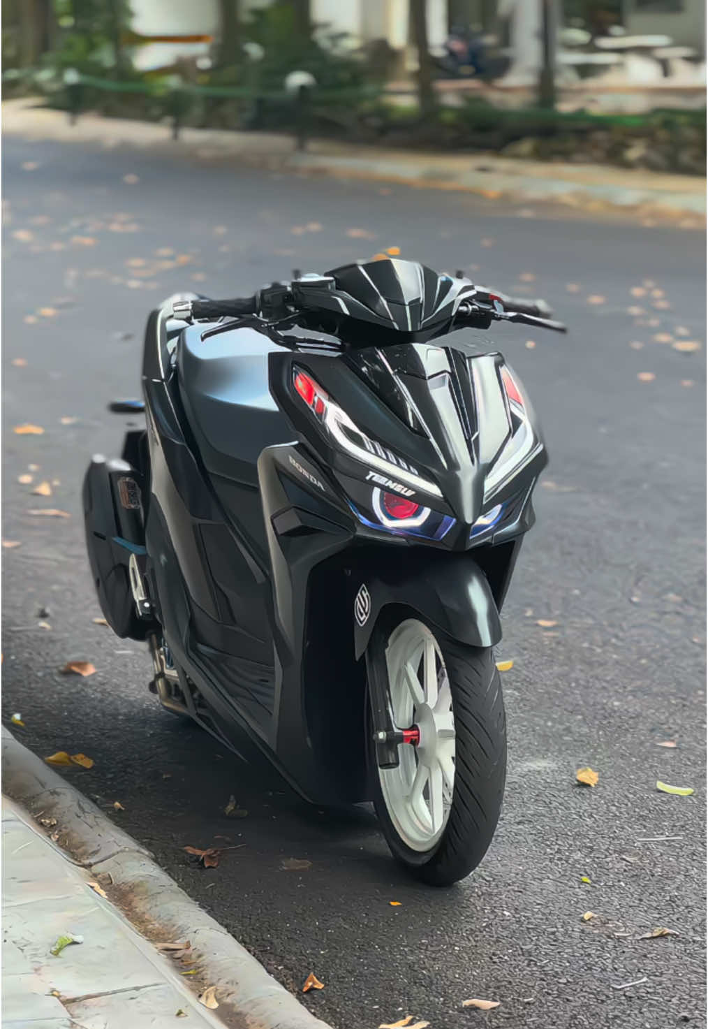 Hitam manis legit🖤🤩🫵 . . . #fyp #varghost⚡ #vario #vario125 #variogen2 #irenggank🚀 #ogahjinjit #vavarioan #variomodifikasi 