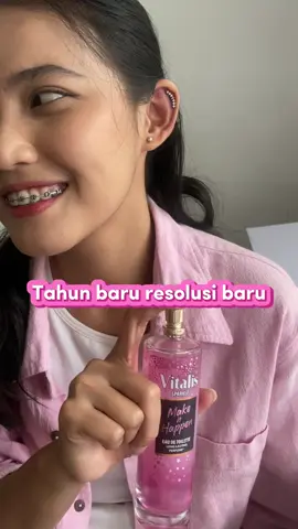Udah siap belum nih nyiapin resolusi buat tahun ini? Bareng #VitalisEDTSparkle Make It Happen, bikin mood bagus, jadi lebih gampang mikir plan kamu ke depannya!😉 #VitalisEDTSparkle #parfumvitalis #vitalis #Promolivetiktok #pesonavitalis #rekomendasiparfum