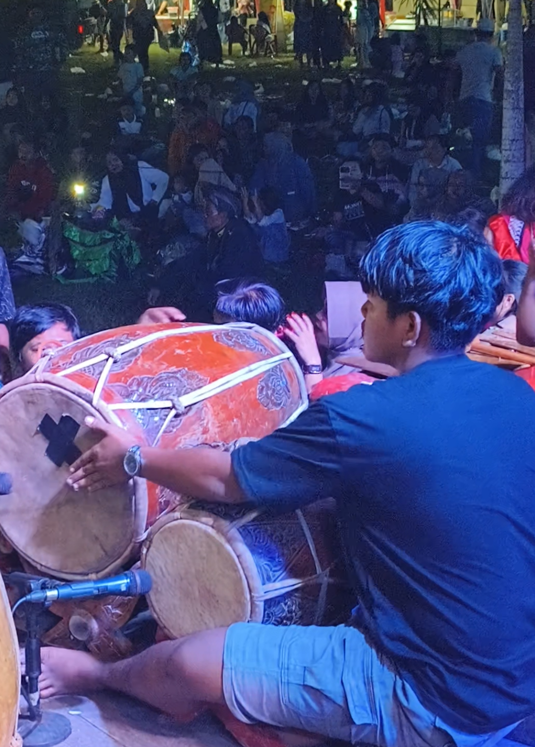 Cinan Bana Voc. Bu Suciani @ciipluuuk  bersama jaranan Turonggo Seto #gayeng #cinanbana #sinden #sindenjawa #gebres #barongantelon #barongandevil #celengsrenggi #turonggoseto #jarananjawatimur #lewatberanda #xyzbca #fyp 