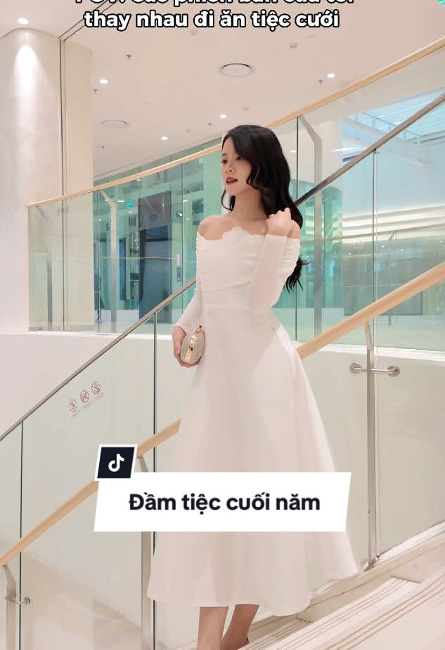 Sắp Tết rồi mà ngày nào cũng đi ăn đám cưới 😇 #tiinstore #tiinofficial #xuhuong #vietnam #aodai #viral #tieccuoi #vietnamvodich #bongdavietnam 