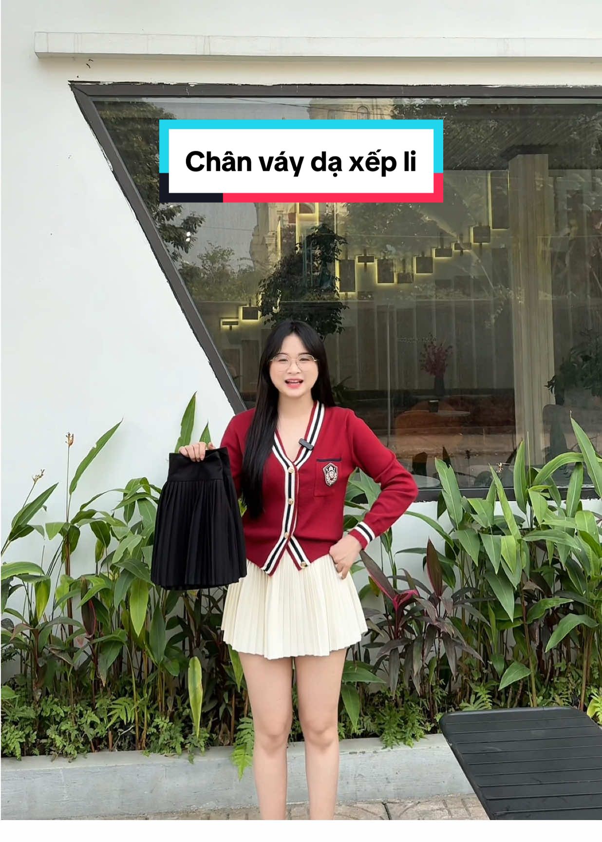 Chân váy dạ xếp li,chất vải mềm. Tui về ba màu cho các bà đây #chanvay #chanvayda #chanvayxepli #chanvayngan #xuhuong #cogaimattit