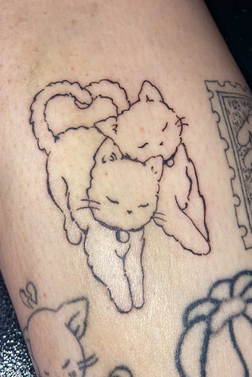 🐱💋💕 #tattooartist #kawaii #tattoo #darktattoos #design #hellokitty #cybersigilism #aesthetic #kuromi #artist #cute #sanrio #tattoodesign #darkfantasy #tattoos #coquette #fantasy #cinamoroll 