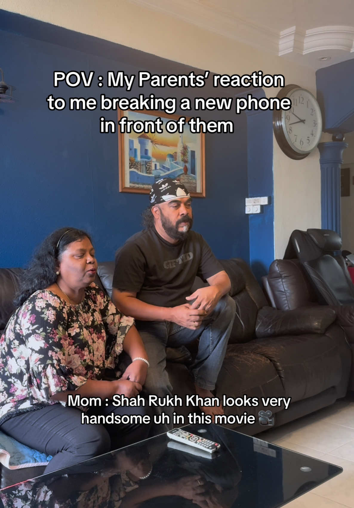 Dropped a new phone in front of my parents #family #phone #honorx9c 