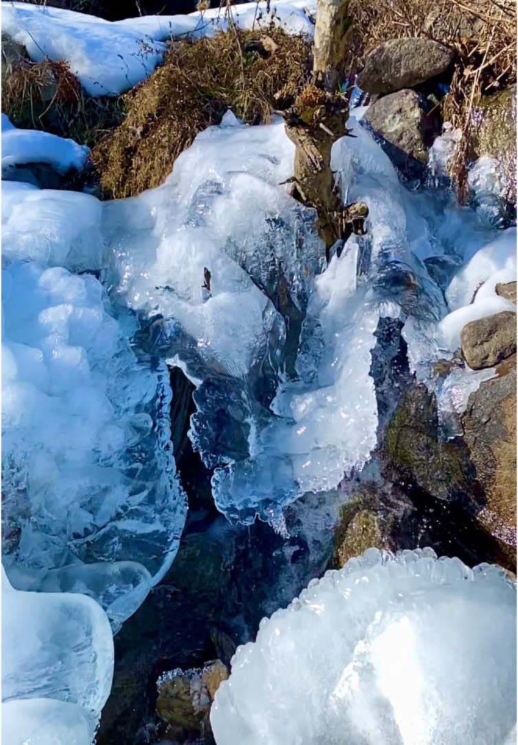 Amazing Beautiful Crystal Ice In Winter Season Of Swat Kalam Valley 🇵🇰 . #trending #foryou #F #swat #pakistan #discoverswat #snowfall #viralvideos @Discover Swat @🎀 𝒜𝓈𝒽𝓇𝒶𝒻 𝓀𝒽𝒶𝓃 🎀 @LeGrand Resorts Kalam @swatbeauty✨ 