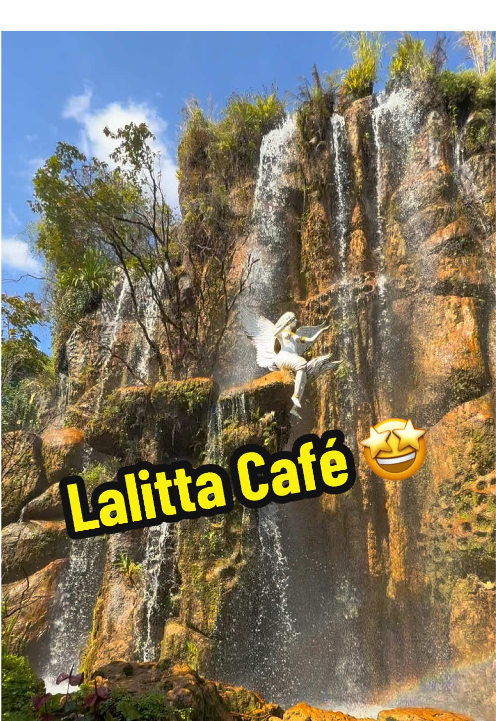 📍 Lalitta Cafe - Chiang Rai We think, this café in Chiang Rai is a must-visit when in the area.  Entry is 60 Bath per person, and you can use half of it against any food or drink consumed inside the dreamy gardens. Heaven on earth! #chiangrai #thailand #thailandtravel #backpacking #budgettravel #lalittacafe #thingstodothailand #southeastasia #traveltips #thailandcafe